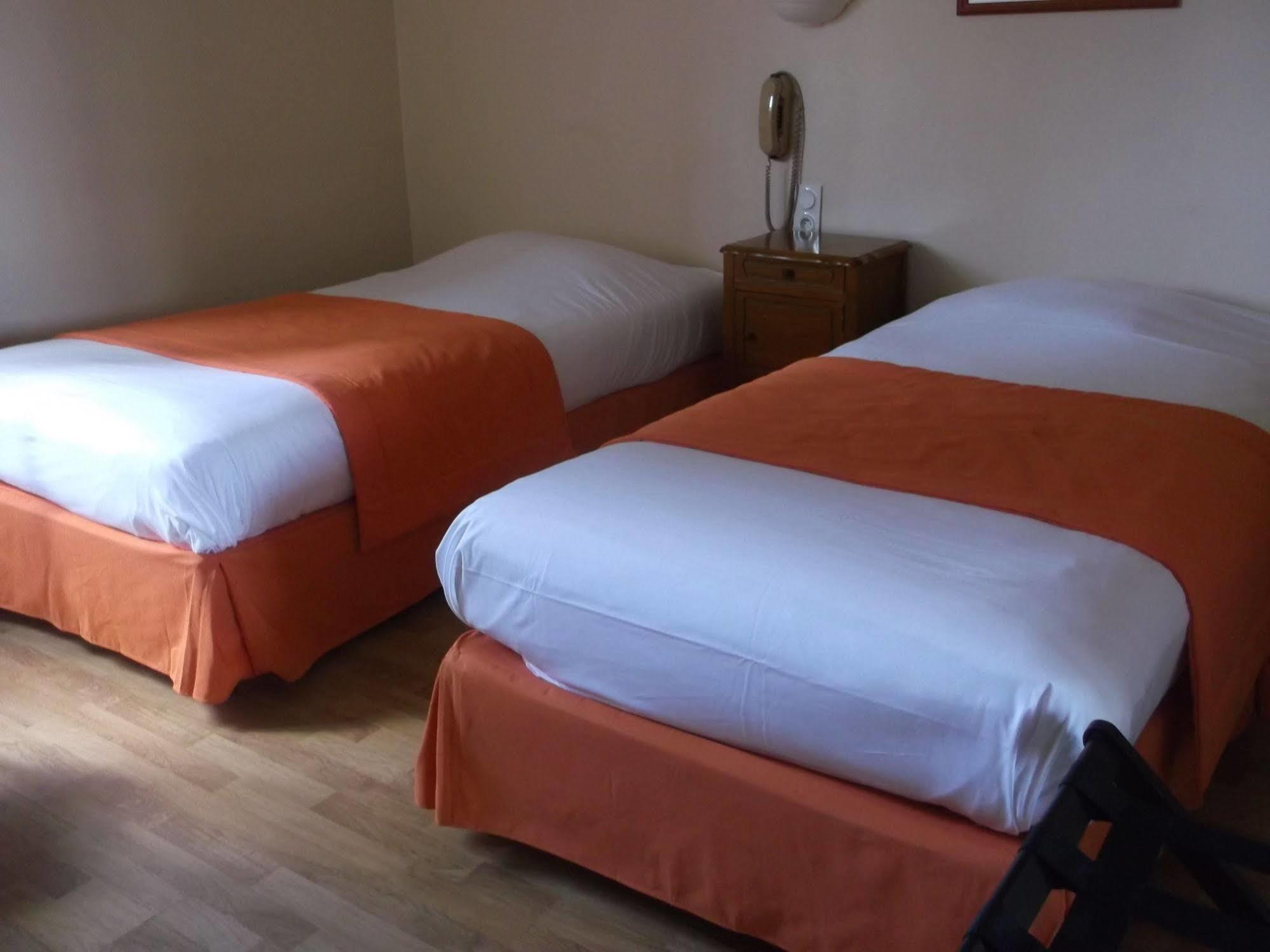Logis Hotel Restaurant Auberge Saint Martin Surville Kültér fotó