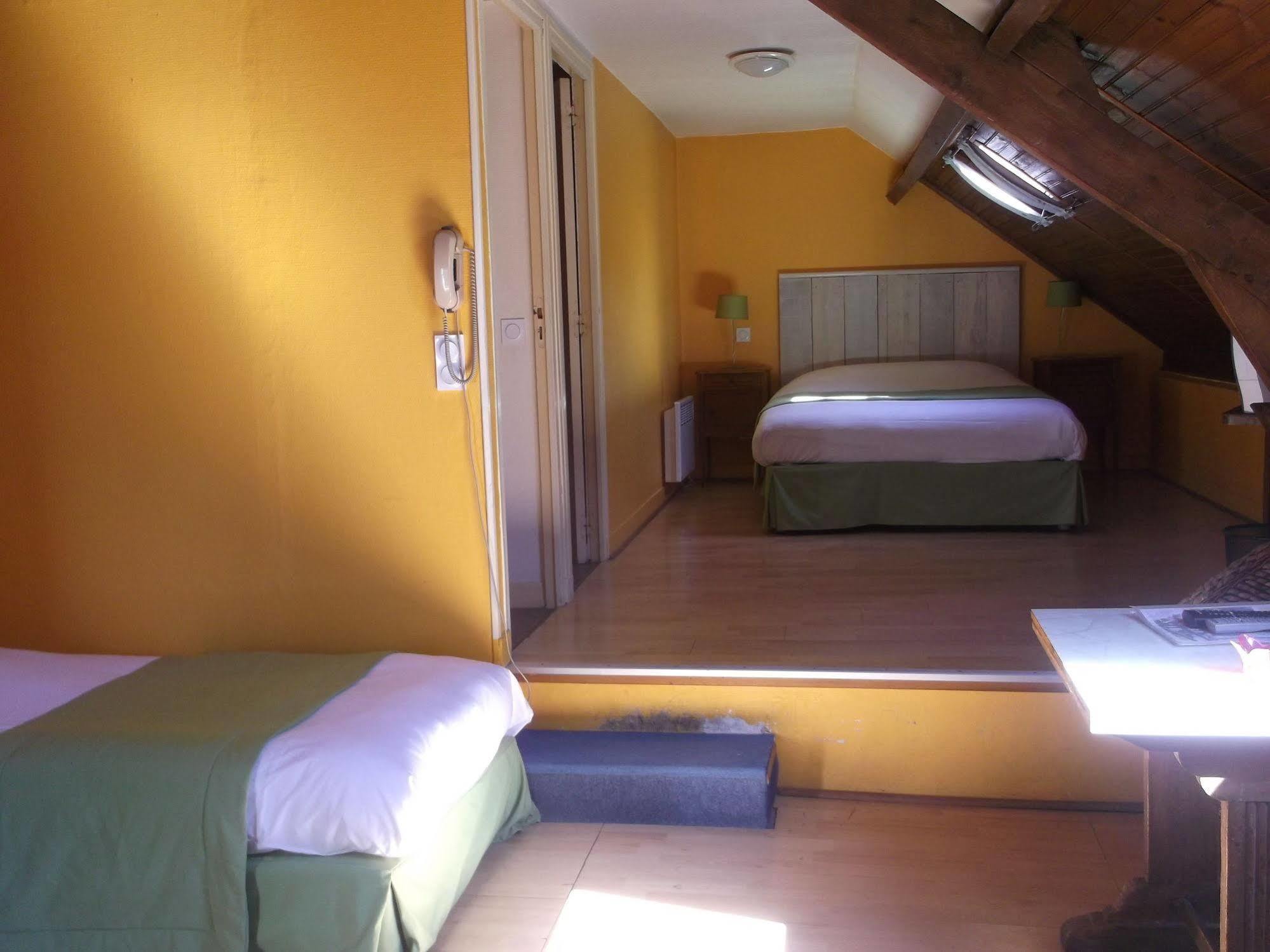 Logis Hotel Restaurant Auberge Saint Martin Surville Kültér fotó